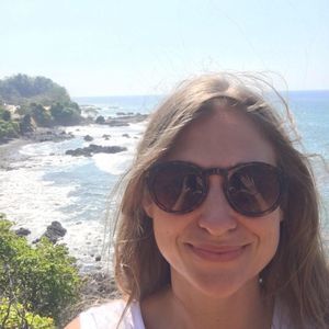 Meet your Posher, Elizabeth